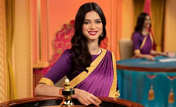 Hình ảnh hỗ trợ khách hàng và câu hỏi thường gặp TA88